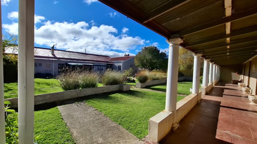 8 Bedroom Property for Sale in Memel Free State